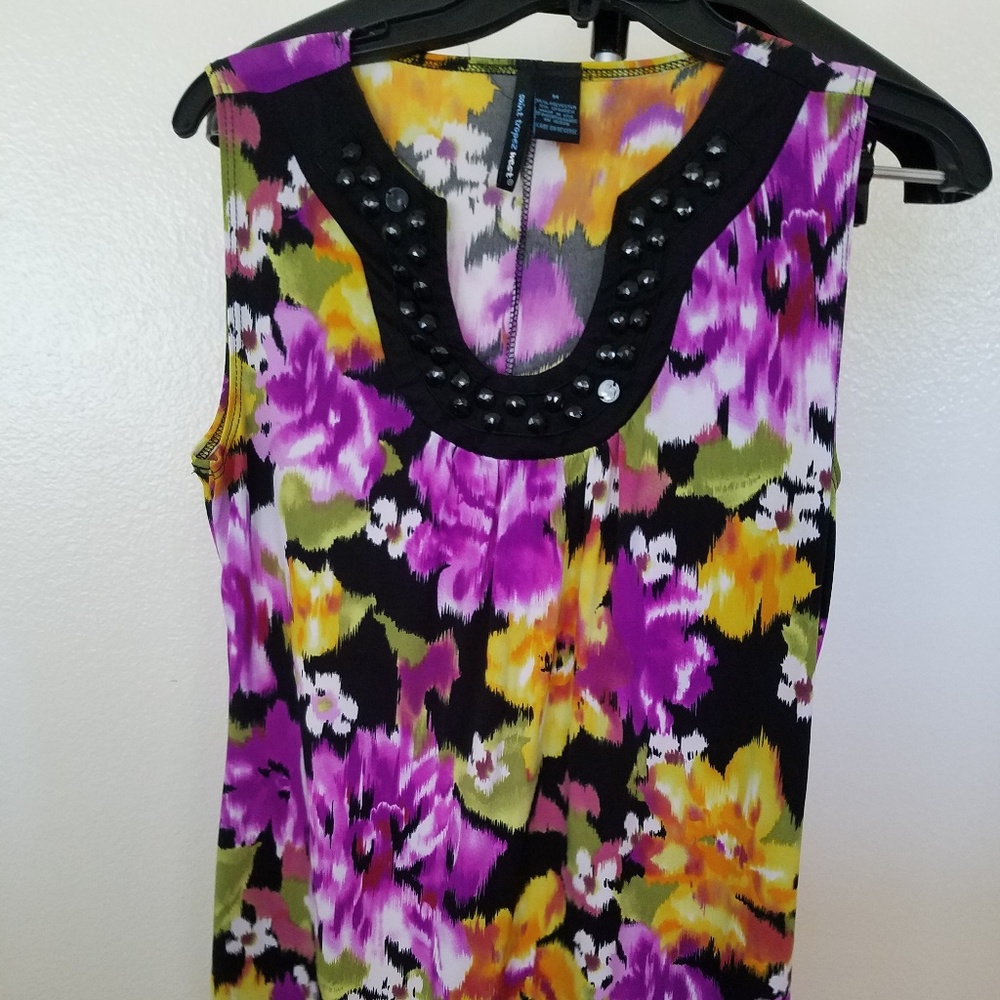 Women's black multicolored sleeveless top